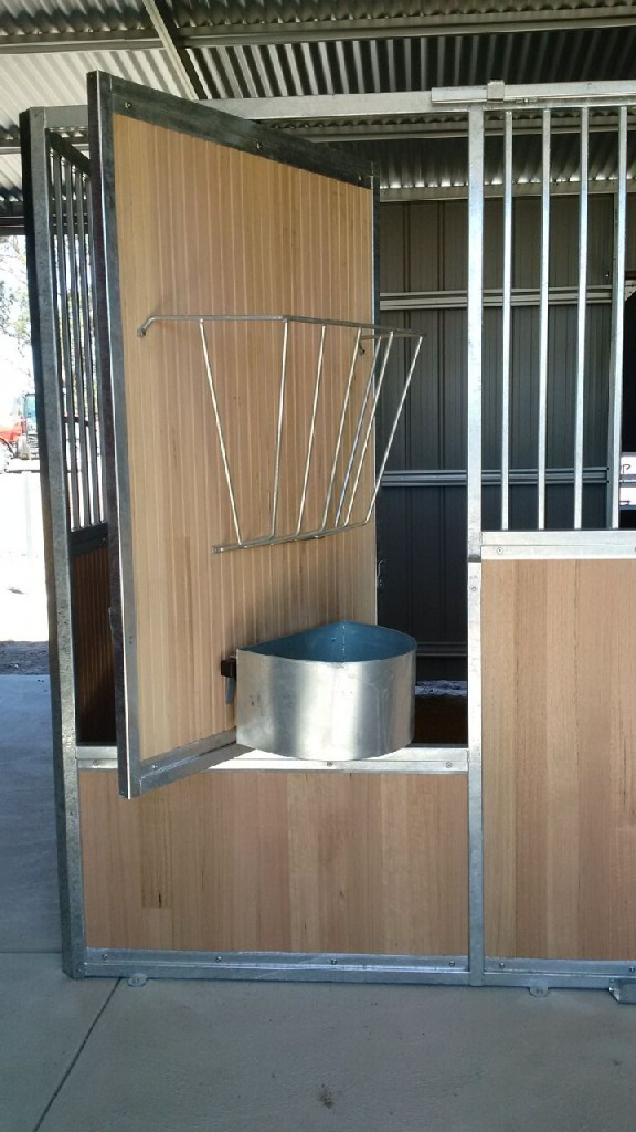 Rotating Feeder - Hayrack (3)