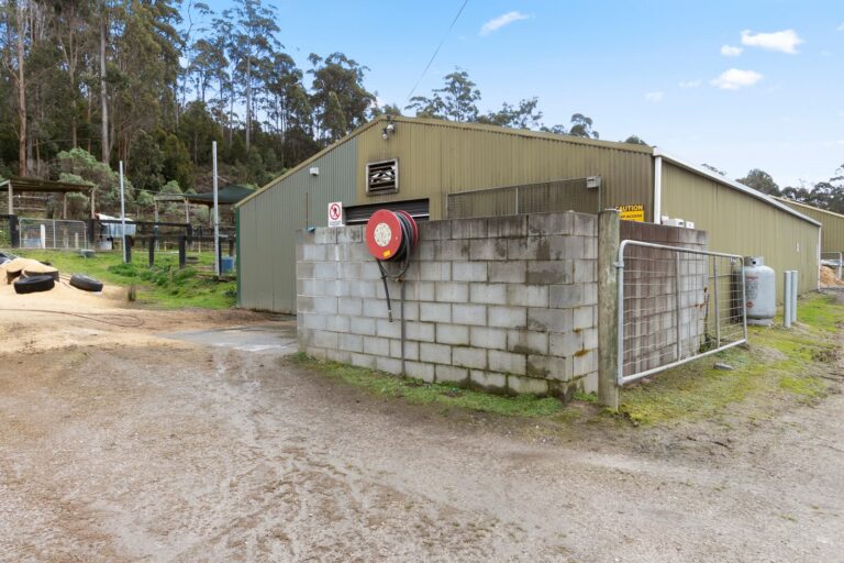 Racecourse road equiboard stables